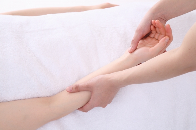 腕のしびれ・痛みの解消について（大和市整体院施術日誌）